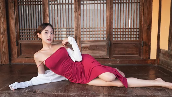 夏日美女:欧巴请和我恋爱吧！截图
